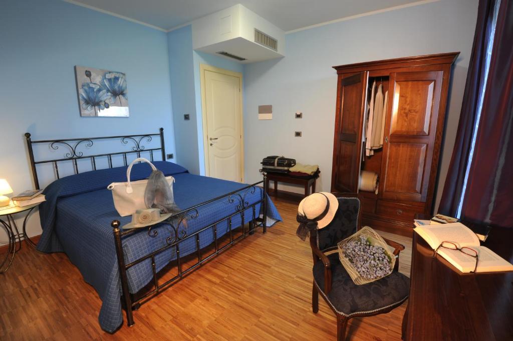 Villa Vecchio Castagnito Szoba fotó